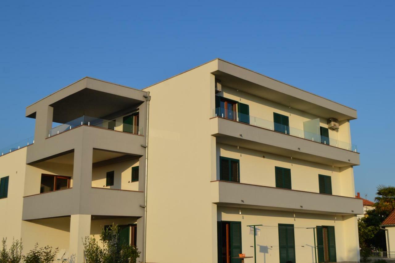 Apartmani Mila Sukošan Exteriér fotografie