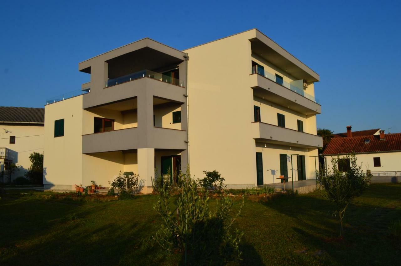 Apartmani Mila Sukošan Exteriér fotografie
