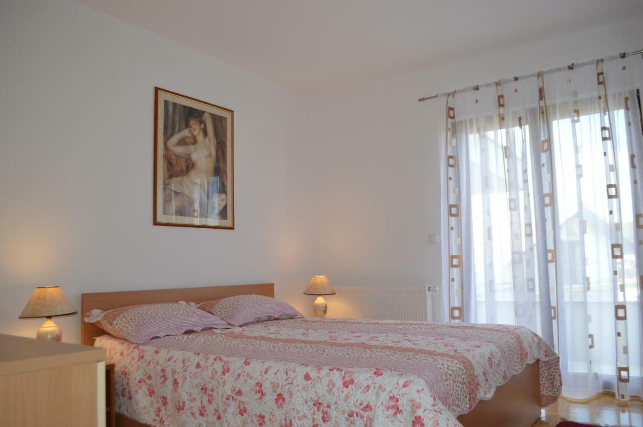 Apartmani Mila Sukošan Exteriér fotografie