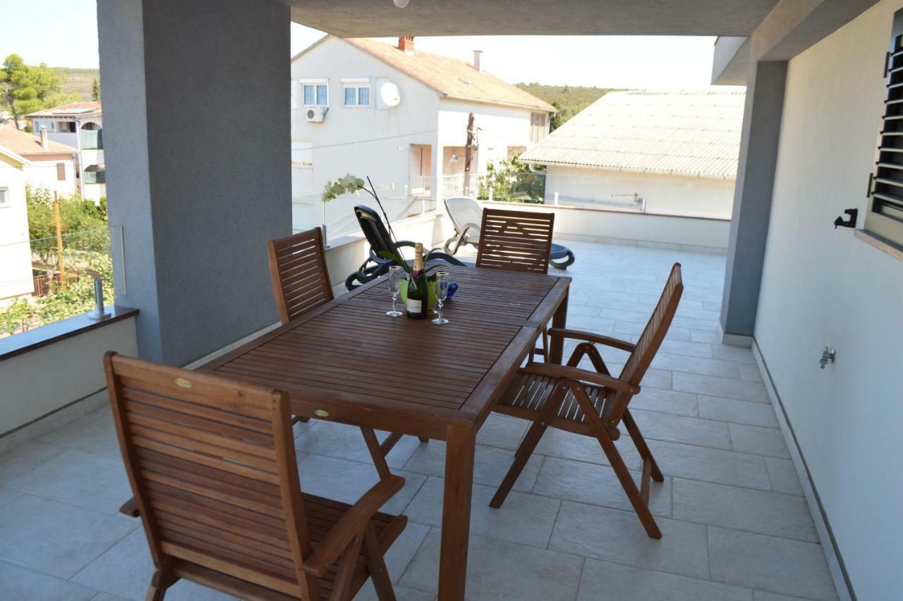 Apartmani Mila Sukošan Exteriér fotografie
