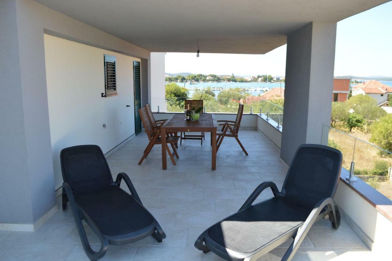 Apartmani Mila Sukošan Exteriér fotografie